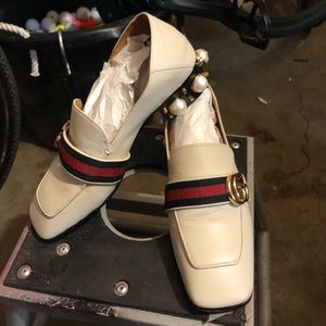 Gucci loafers with pearls for women size 38